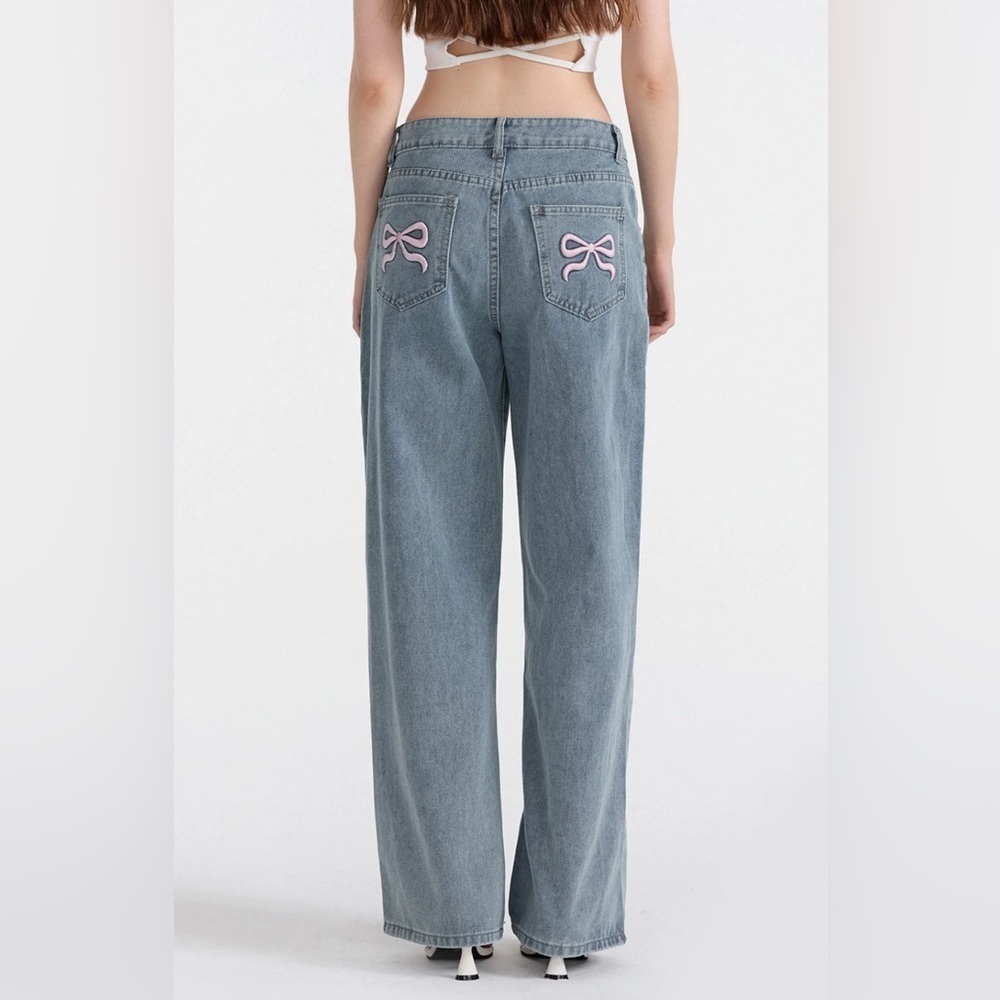 JFOR JUSTIFY Stylish Blue Jeans with Pink Bow Accents size M